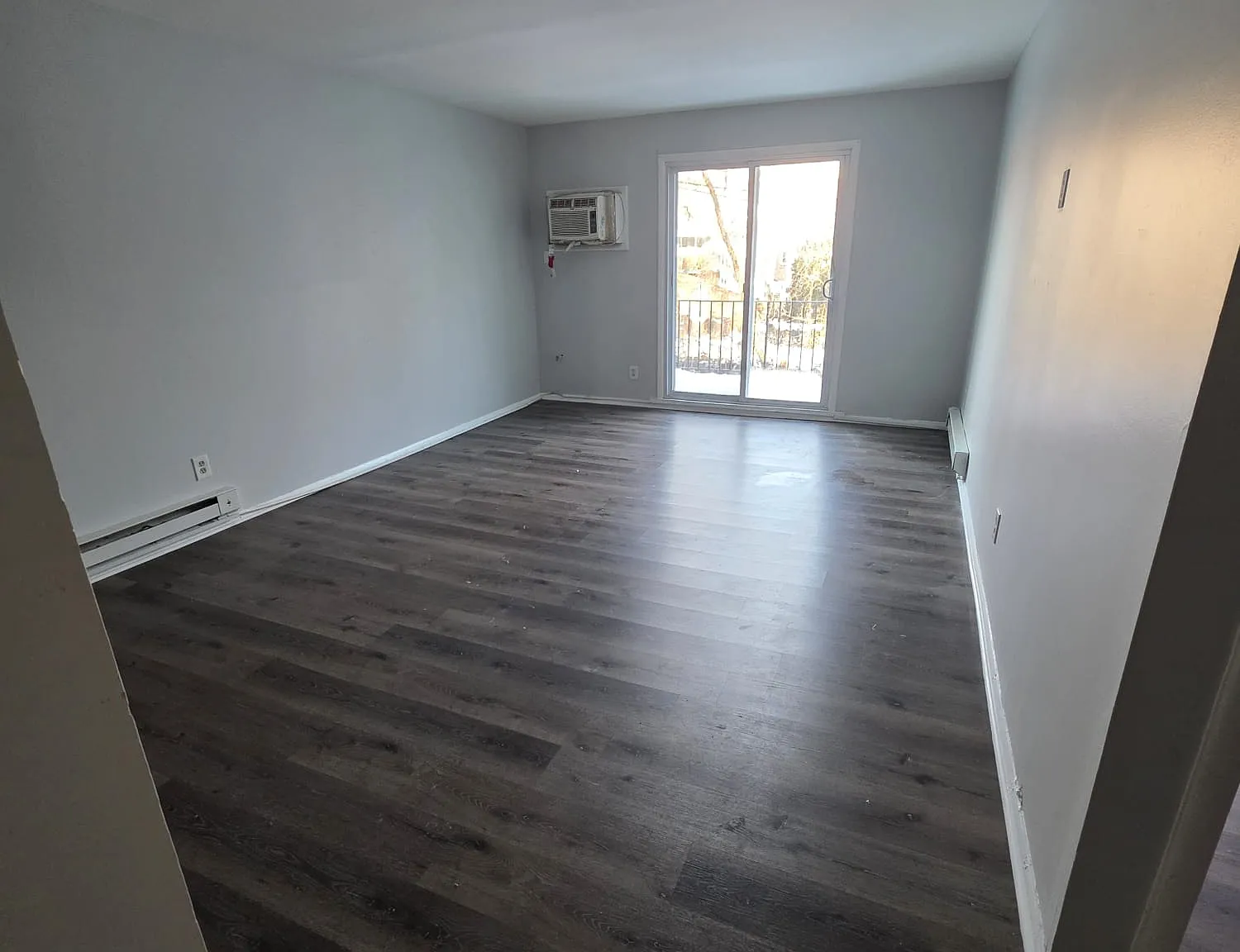 1 bed, 563 sqft, $1,000 — Photo 4