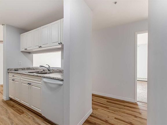 5th image of 245 E Red Deer Dr SW #107