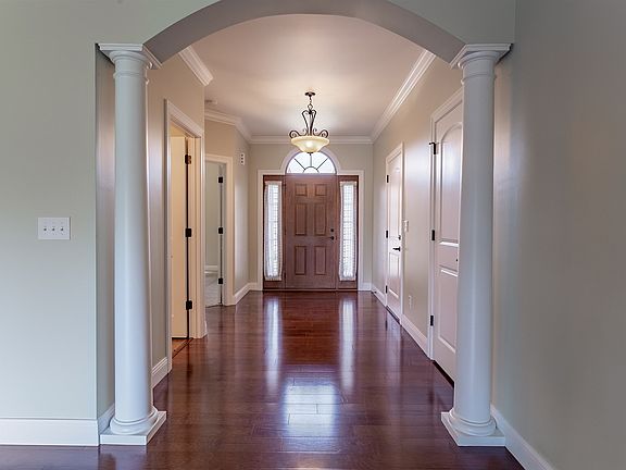4th image of 3764 Taylor Dr