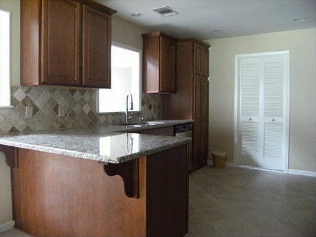 3rd image of 10705 Spicewood Club Dr