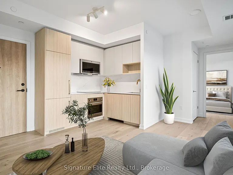 801 The Queensway #1014 — Photo 3