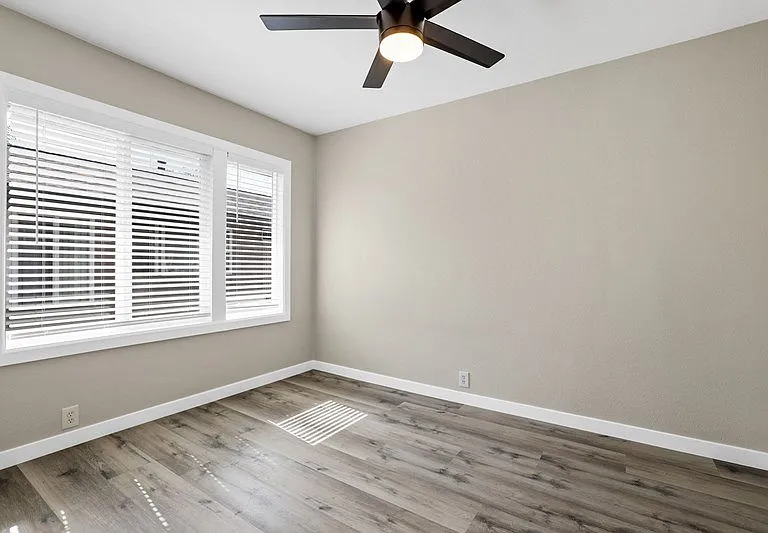 Huntington Manor Homes — Photo 9