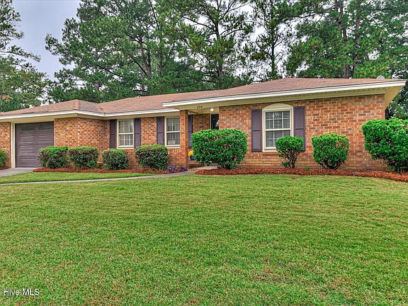 2nd image of 224 Cavalier Drive