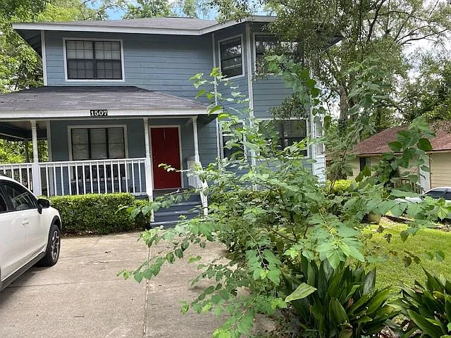 3 bed, 2.5 bath, 1730 sqft, $1,650 — Photo 2
