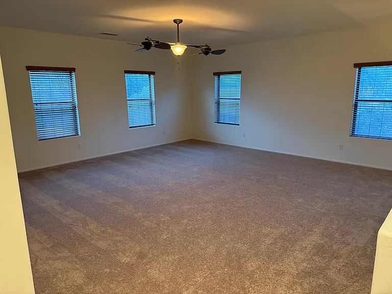 44640 W Yucca Ln — Photo 12