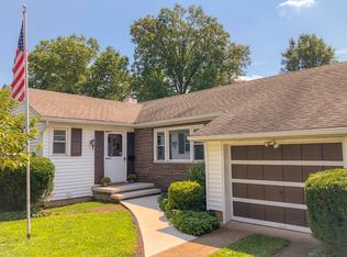 35 New York Ave, Flemington, NJ 08822