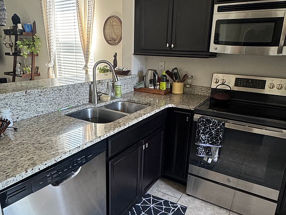 2nd image of 101 Misty Glen Ln