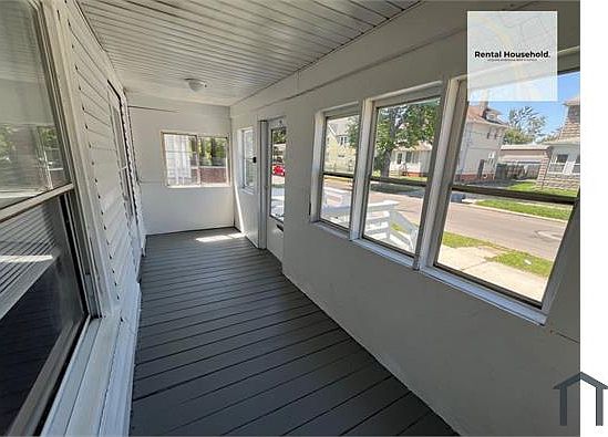 3rd image of 1118 Mason St
