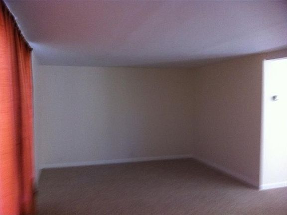 3rd image of 681 Gillette Dr
