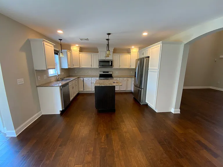 1365 Worthington Dr — Photo 6
