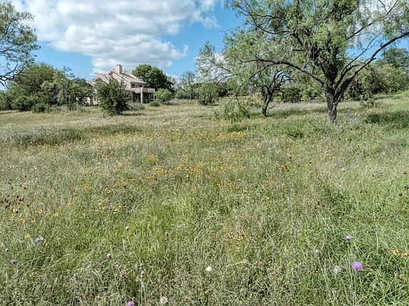 5th image of 317 Sweetgrass