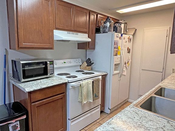 5th image of 4855 Bluestem Dr