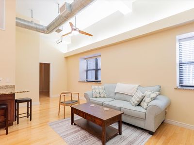 212 N Center St Unit 104, Bloomington, IL, 61701