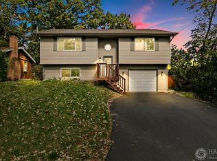 8504 Alden Rd, Wonder Lake, IL 60097