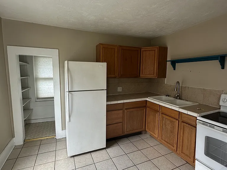 1815 1/2 Fletcher St #2 — Photo 6