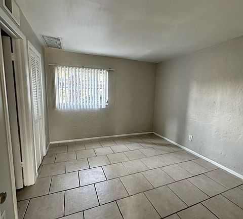 2nd image of 1852C Golf View Ave #10722682