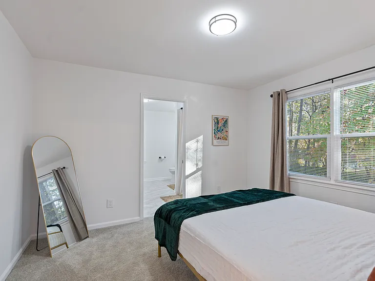 4124 Gregory Manor Cir SW — Photo 17