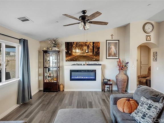3rd image of 11374 Desert View Rd