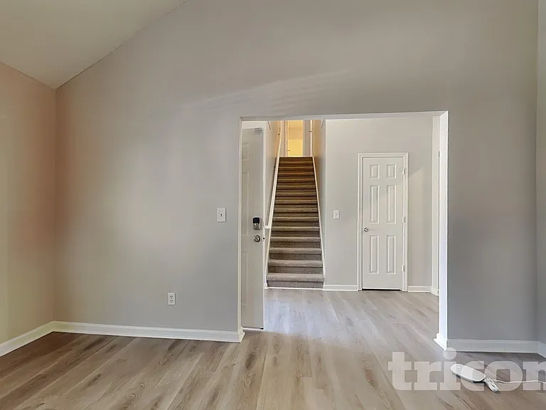 6746 Pole Creek Dr — Photo 12