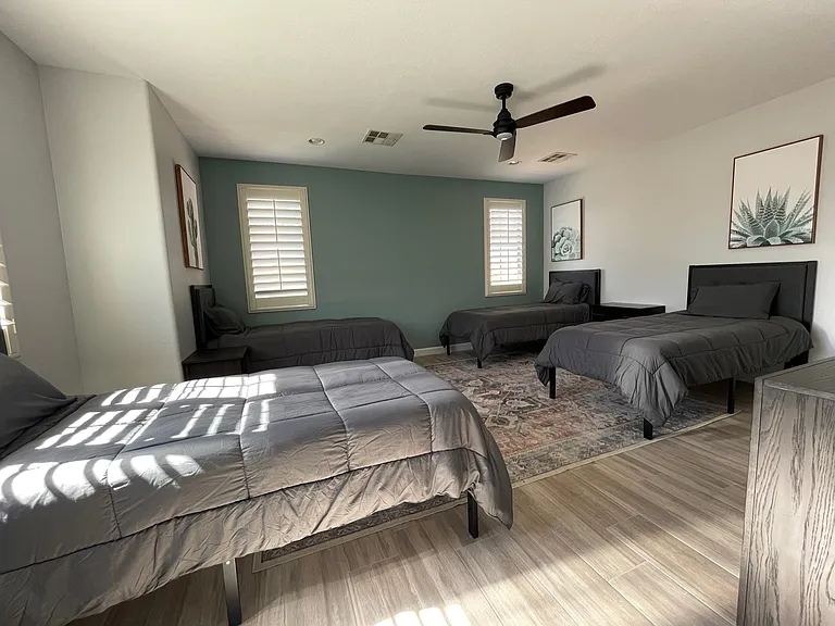 3305 E Windsor Dr — Photo 21