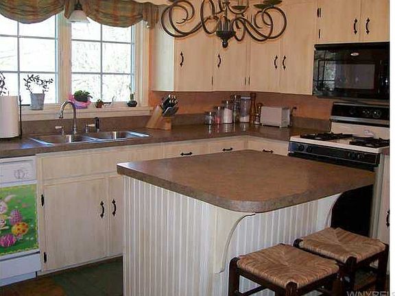 2nd image of 4198 Wildwood Dr