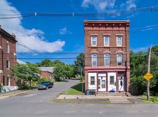 136 9th St, Troy, NY 12180