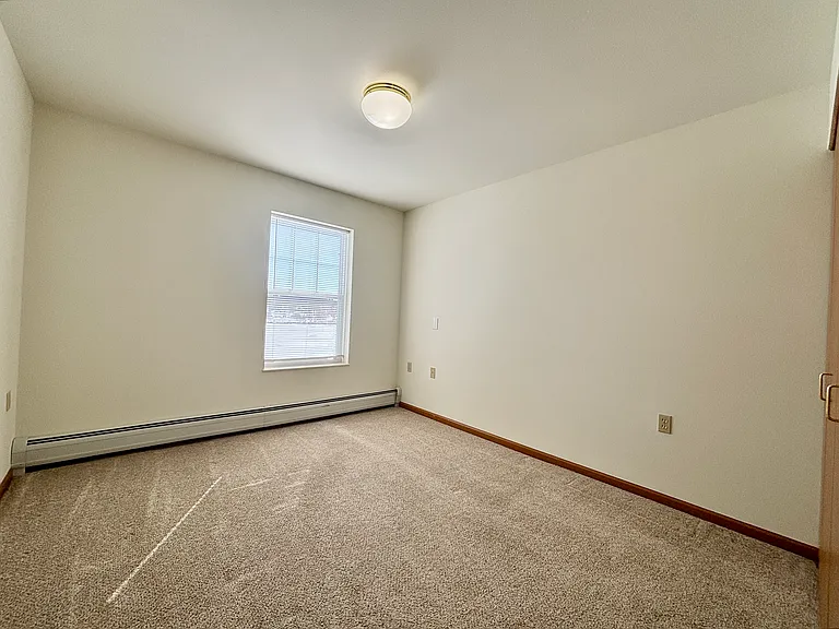 1048 Enterprise Dr #200 — Photo 8