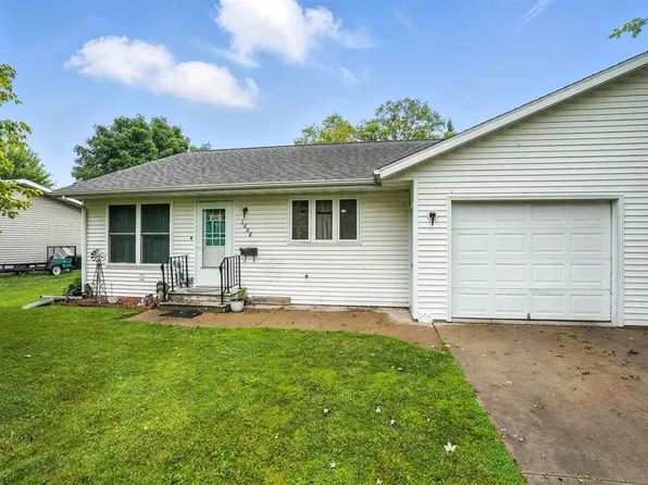 1606 N 3rd Ave, Washington, IA 52353