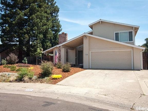 2nd image of 7752 Guenivere Way