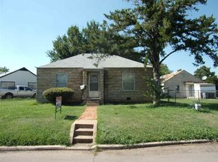 120 NE Arlington Dr, Lawton, OK 73507