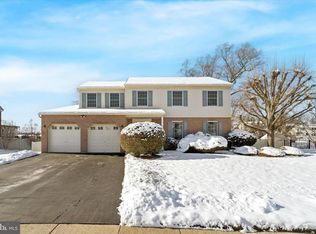 956 Duxbury Dr, Langhorne, PA 19047