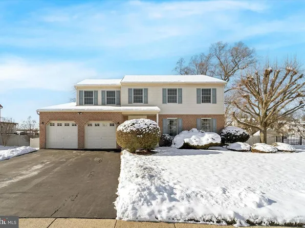 956 Duxbury Dr, Langhorne, PA 19047