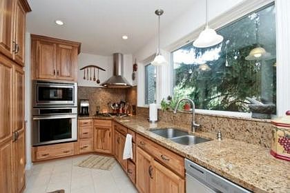 2nd image of 1311 W Columbia Ave #1