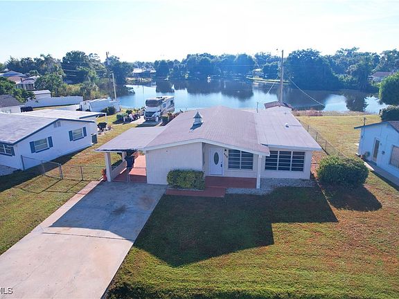 2nd image of 275 Lakeview Dr