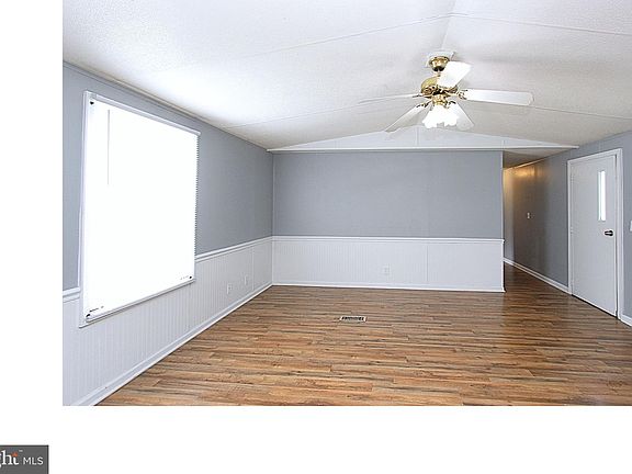 5th image of 28 Little Branch Ln