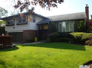 750 Mulberry Pl, Valley Stream, NY 11581
