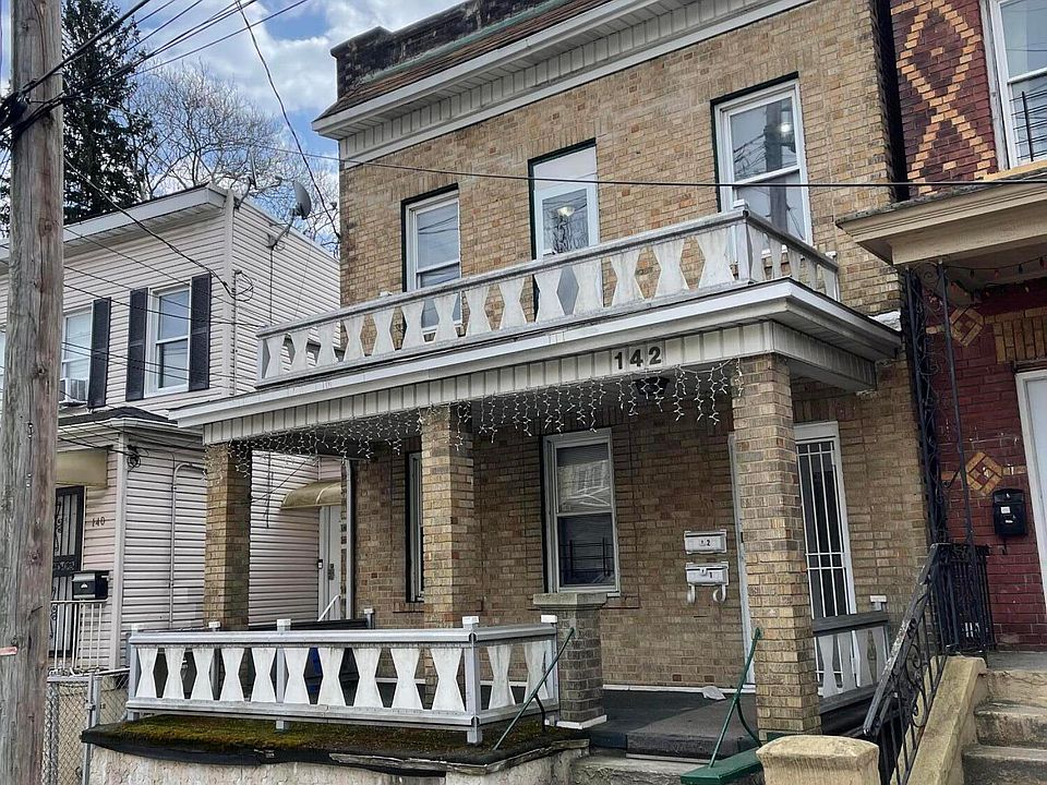 1st image of 142 Brighton Ave #2