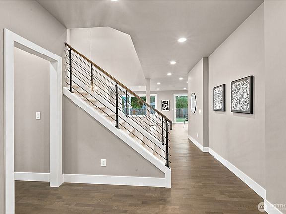 4th image of 13932 131st Lane NE