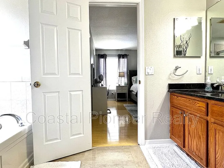 8848 Cameron Crest Dr — Photo 17