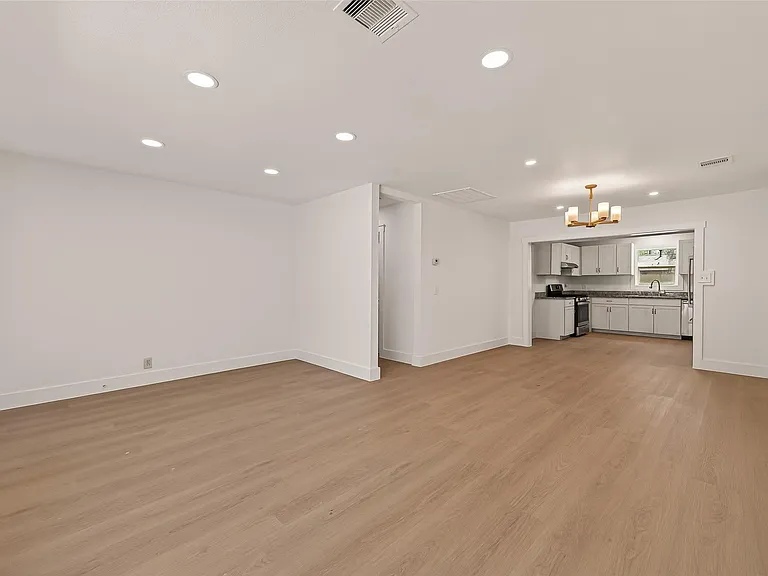 3209 McCrarey Dr — Photo 10