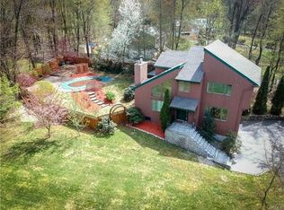 1 Rick Ln, Cortlandt Manor, NY 10567