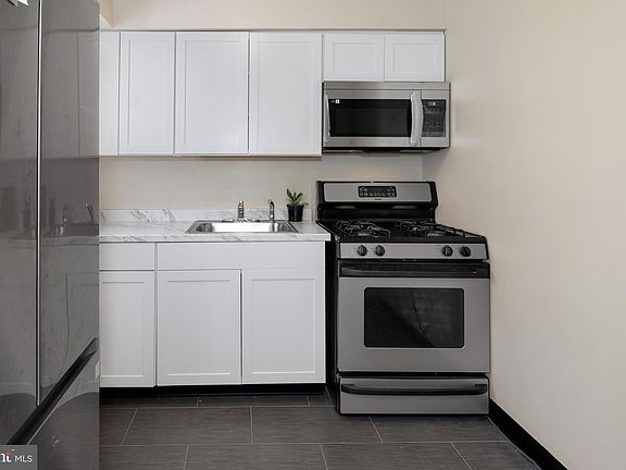 3rd image of 58 Garden View Ter #0