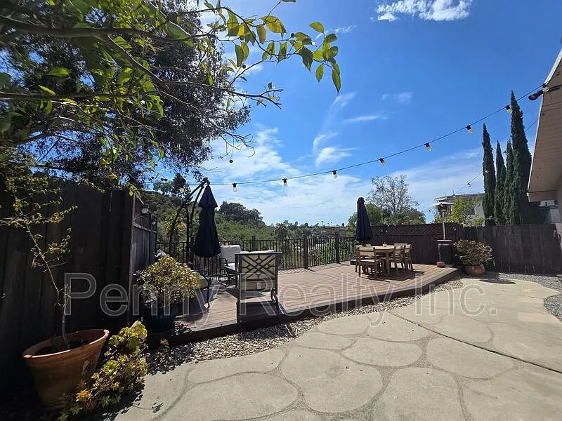 5539 Baja Dr