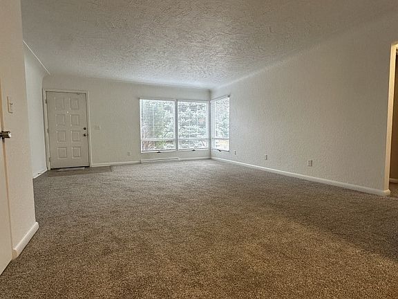 5th image of 926-926.5 Custer Ave #928