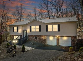 129 Victoria Ct, Bushkill, PA 18324