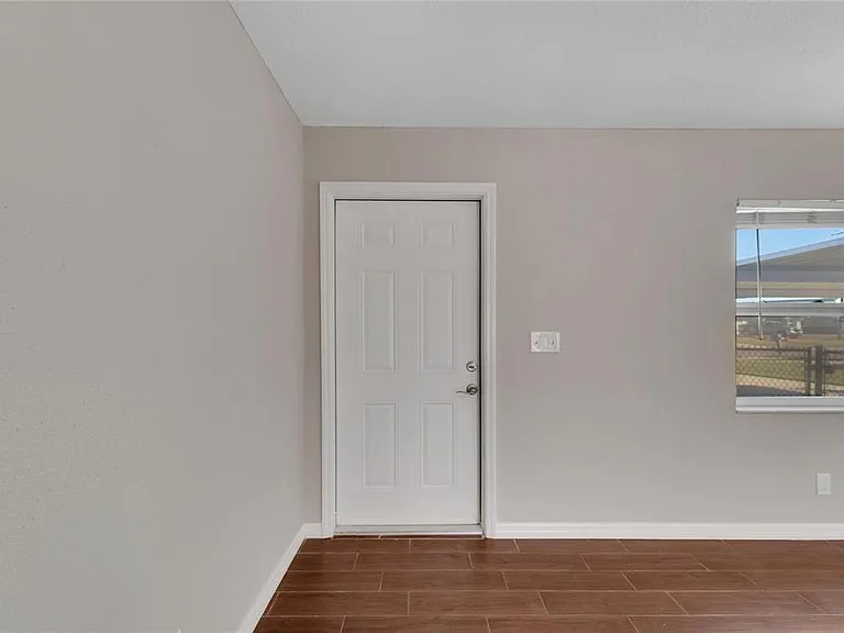 412 Flamingo Dr — Photo 7