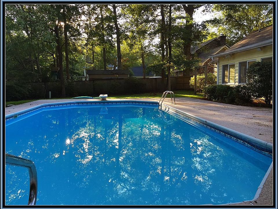 2nd image of 104 Inwood Dr