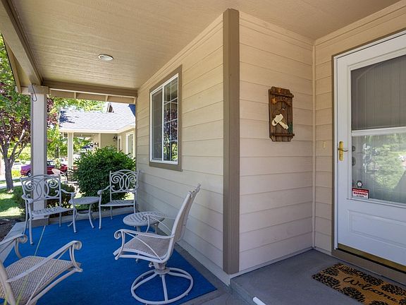 3rd image of 3728 SW 29th St