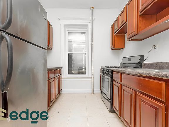 4th image of 600 Park Pl APT 7