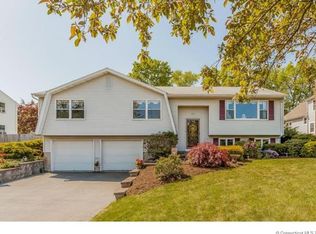 187 Clovercrest Rd, Wethersfield, CT 06109